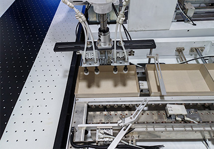 Automatic Rigid Box Visual Positioning Machine